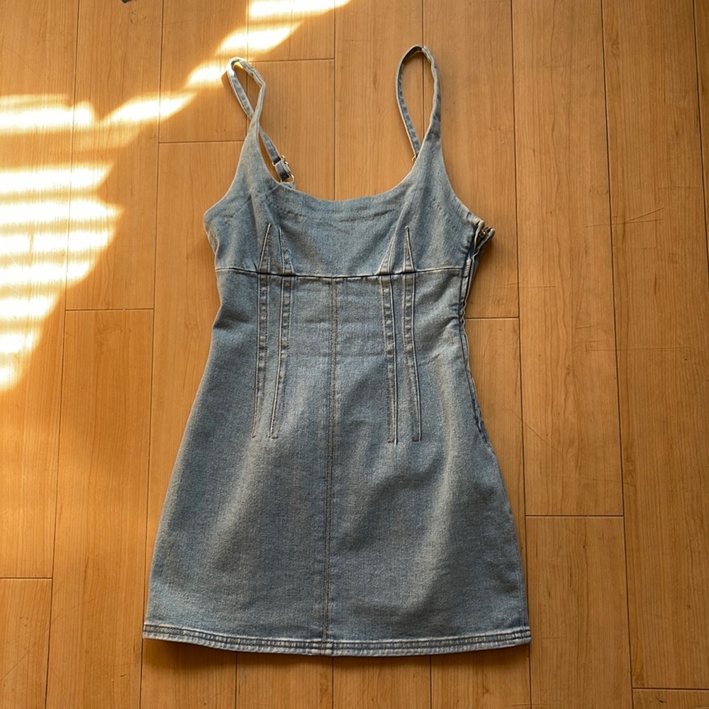 BDG women fitted jean dress! XS